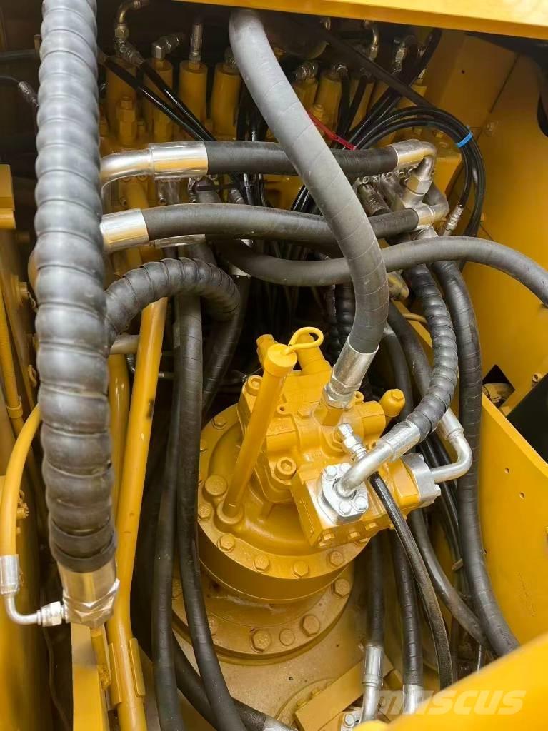 CAT 320 D2L Pelle sur chenilles