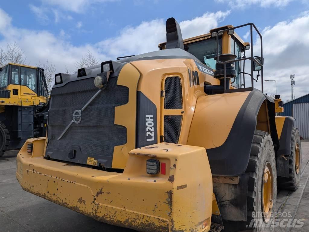 Volvo L 220 H Chargeuse sur pneus