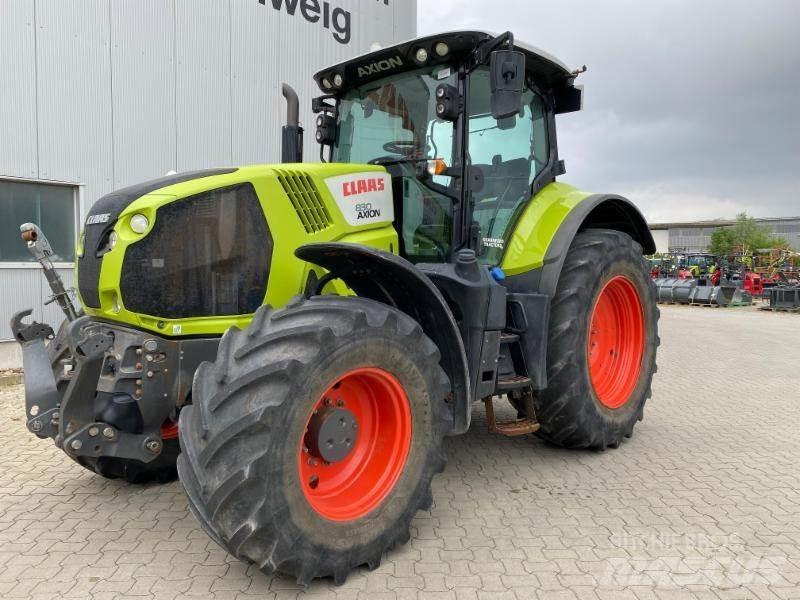CLAAS AXION 830 Tracteur