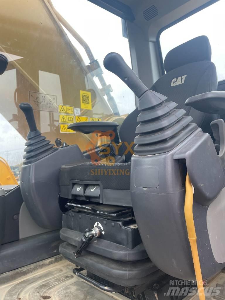 CAT 349 D2 Pelle sur chenilles