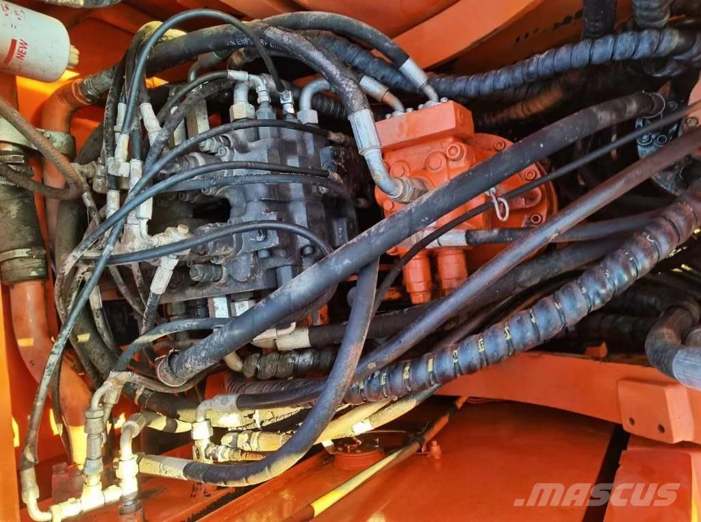 Doosan 150 W-7 Pelle sur pneus