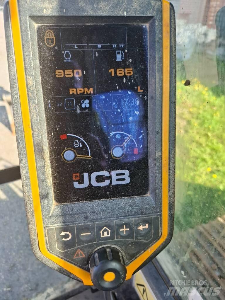 JCB JS 220 LC Pelle sur chenilles