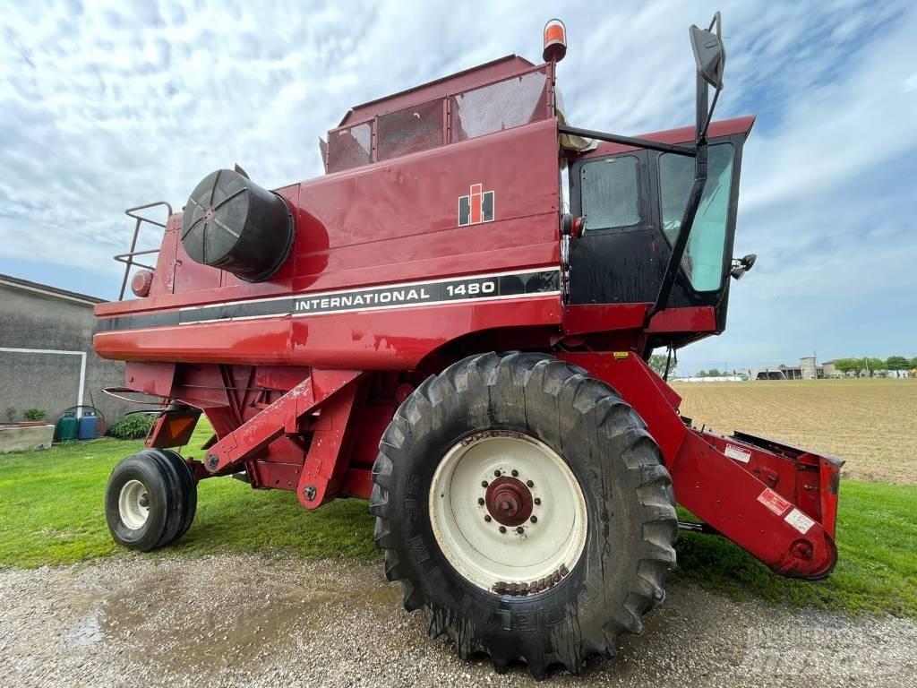 CASE 1480 Moissonneuse batteuse