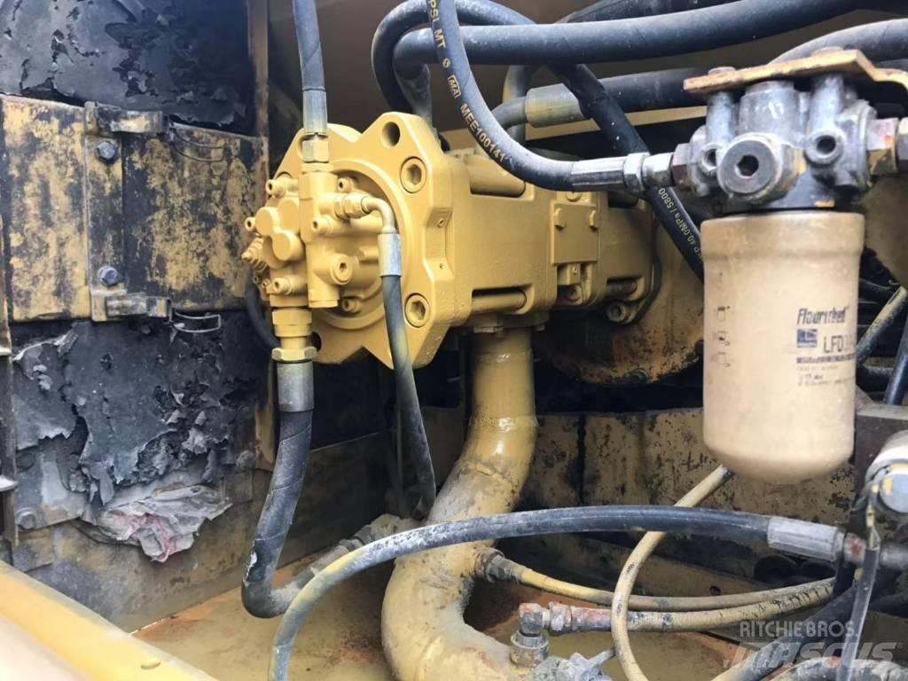 CAT 320 B L Pelle sur chenilles