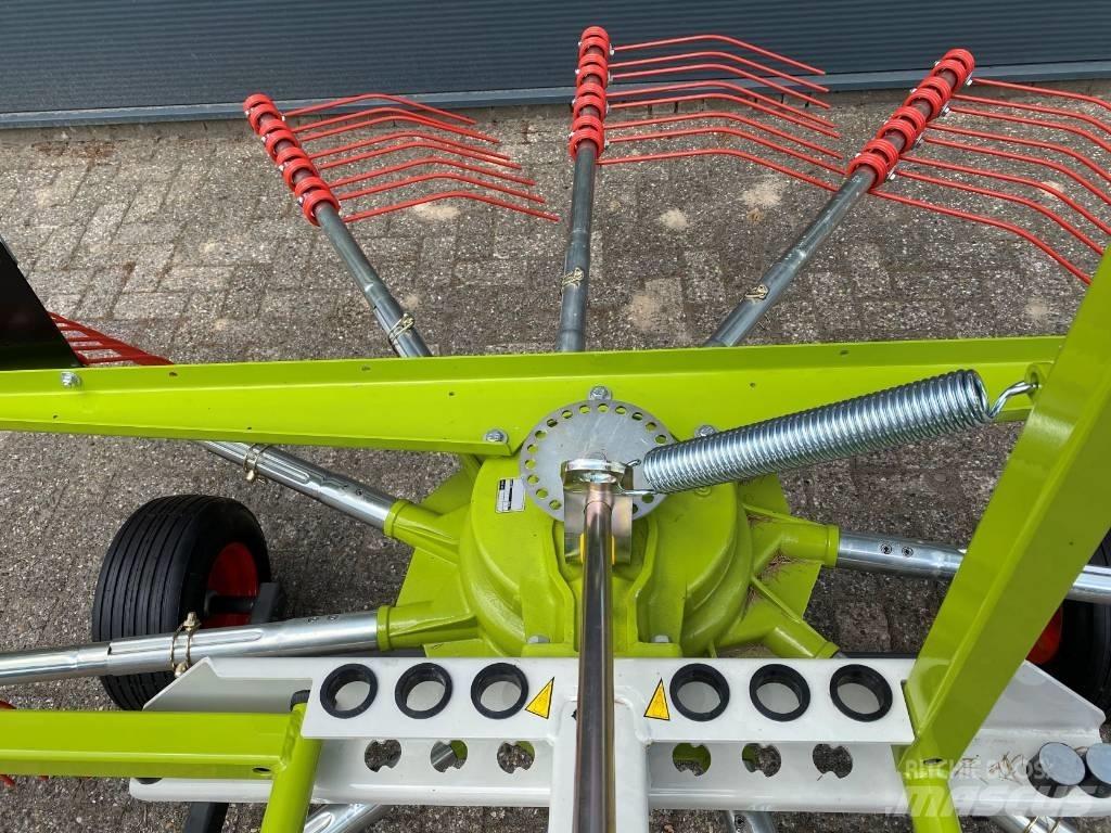 CLAAS liner 370 Andaineur