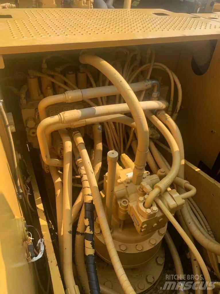 CAT 320 D Pelle sur chenilles
