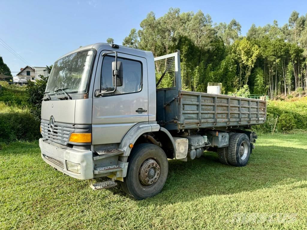 Mercedes-Benz 1828 Camion benne