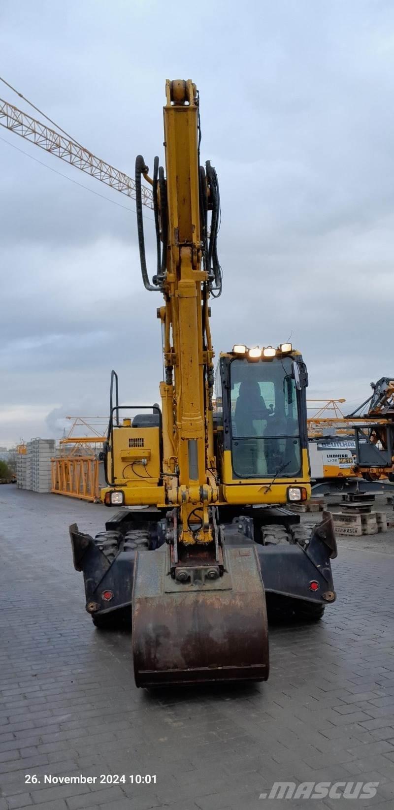 Komatsu PW160-7E0 Pelle sur pneus