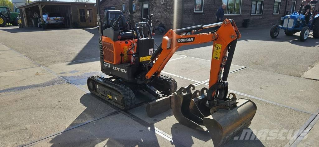 Doosan DX 10 Z Mini pelle < 7t