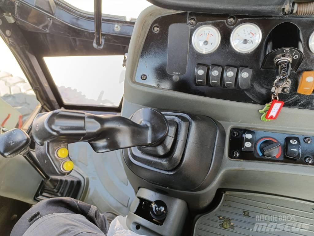 CAT 428 D Tractopelle