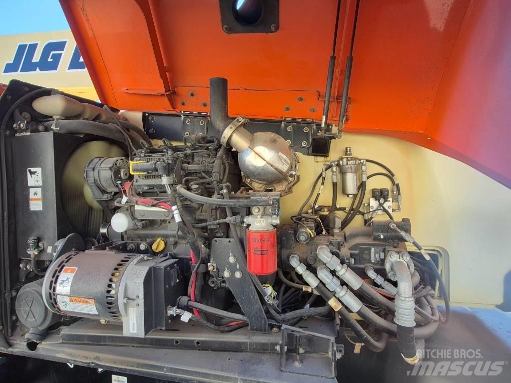 JLG 800 AJ Nacelles articulées