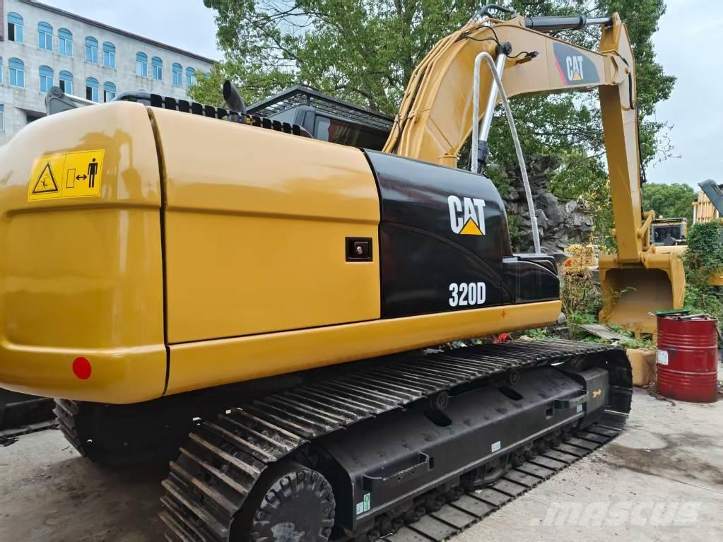 CAT 320d Pelle sur chenilles