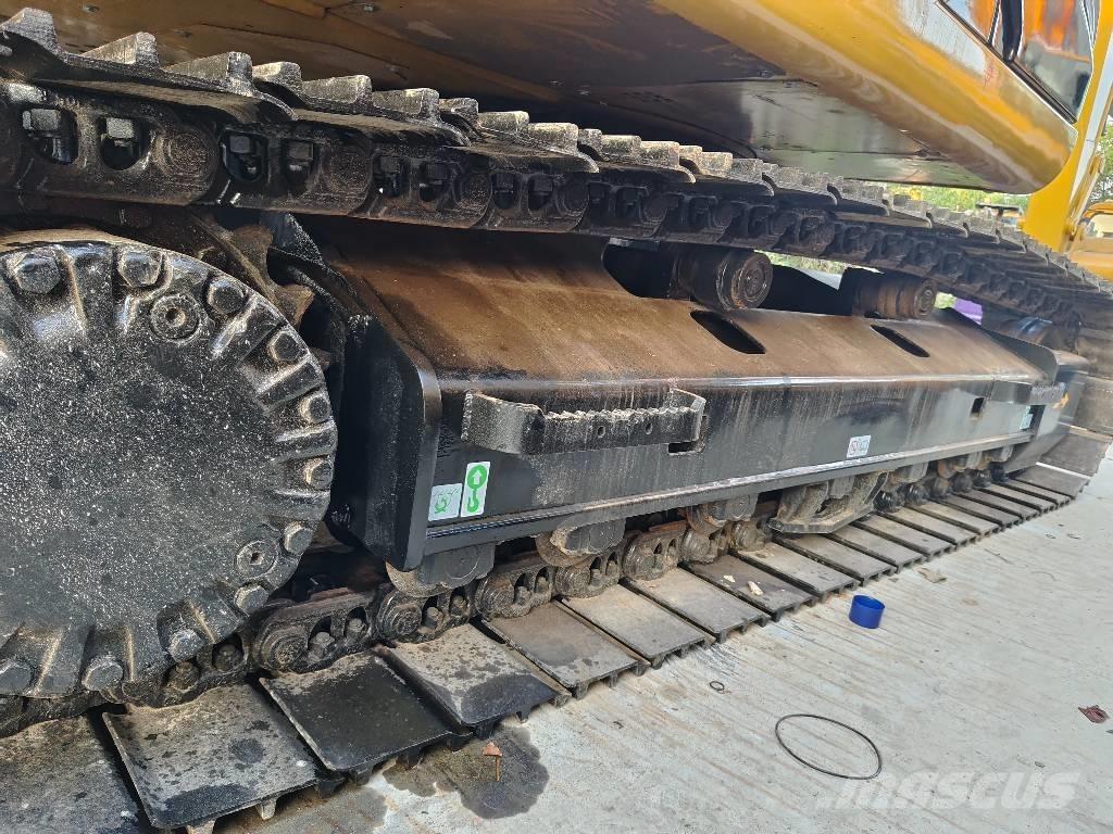 CAT 320d Pelle sur chenilles