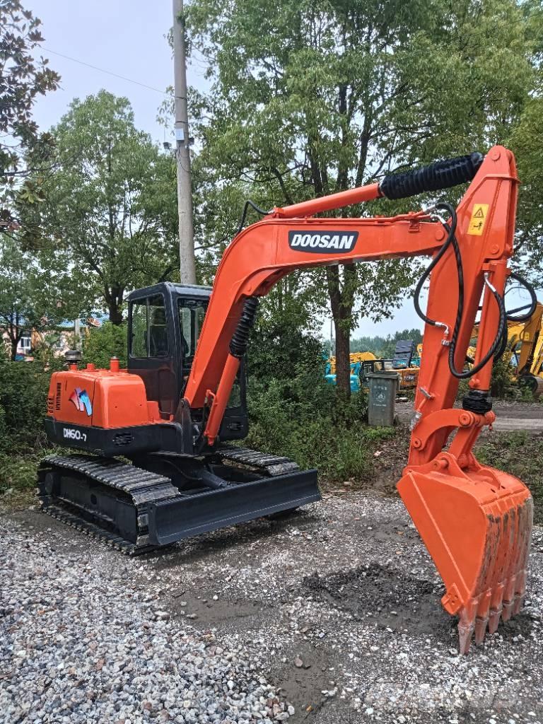 Doosan DH 60 Pelle sur chenilles