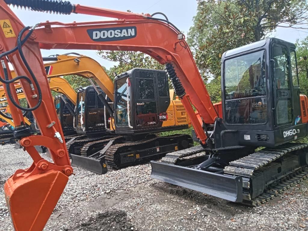 Doosan DH 60 Pelle sur chenilles