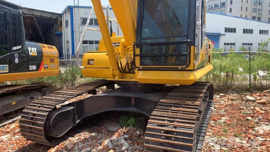 Komatsu PC 210 LC Pelle sur chenilles