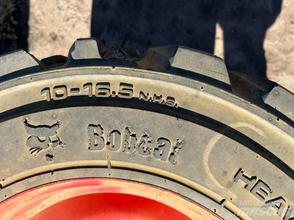 Bobcat 10x16.5 Tires Pneus, roues et jantes