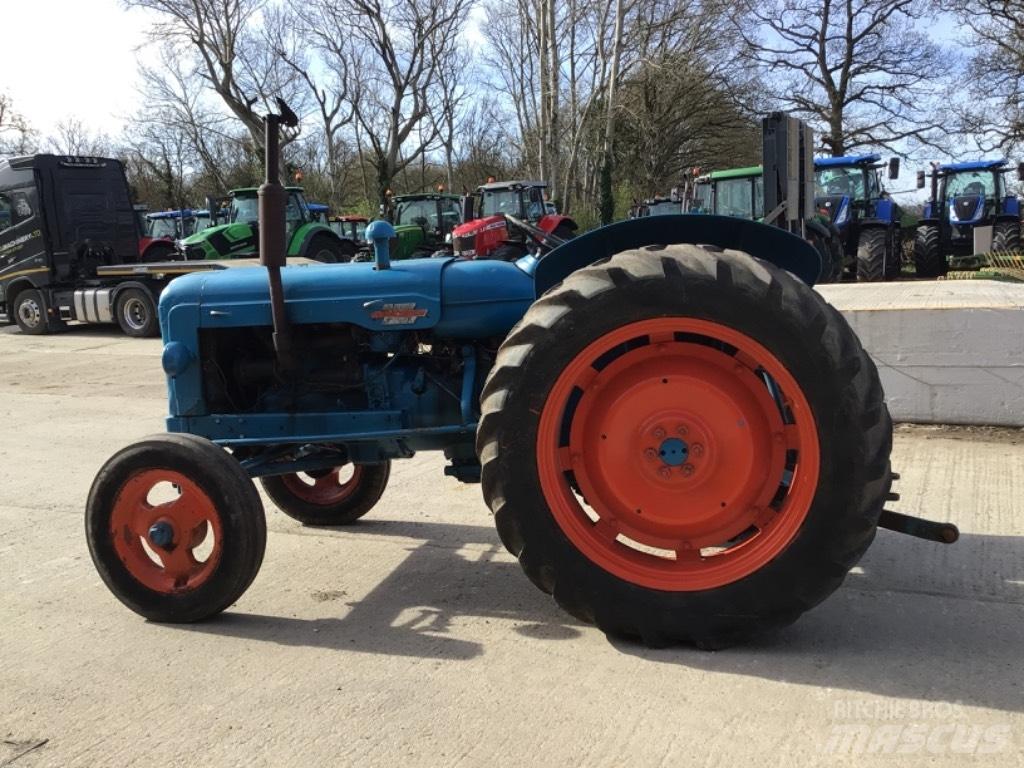 Fordson Power Major Tracteur