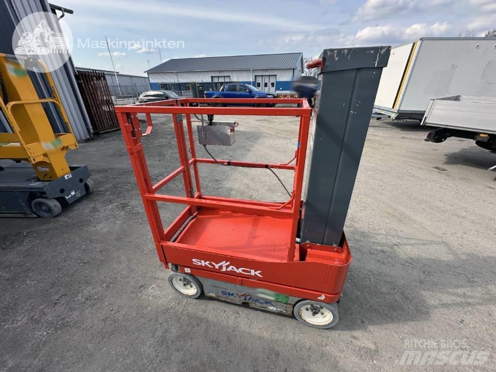 SkyJack SJ 12 Mât vertical