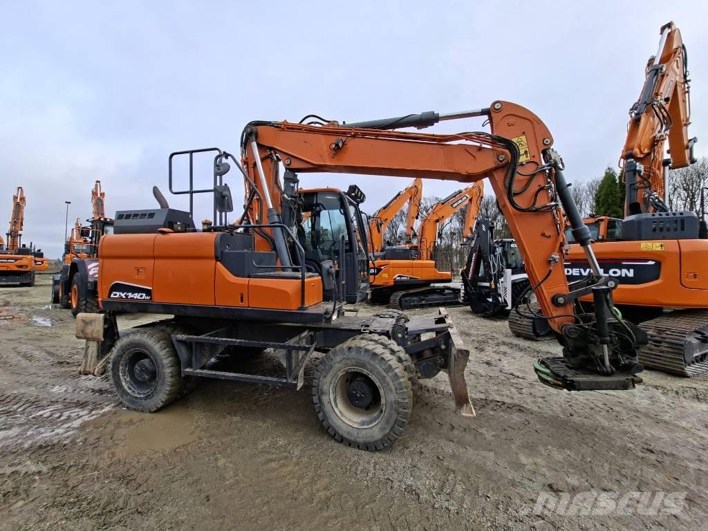 Doosan DX140W-5 Pelle sur pneus