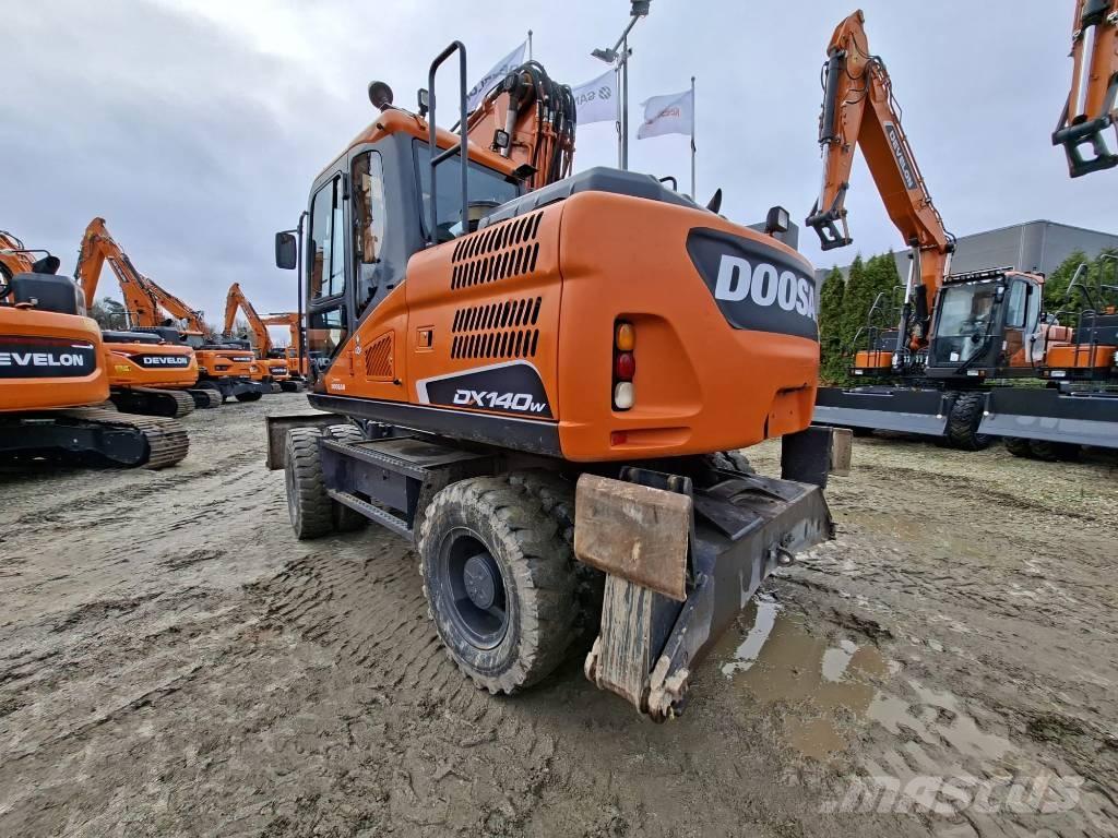 Doosan DX140W-5 Pelle sur pneus