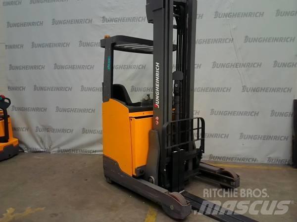 Jungheinrich ETV 214 Chariot à mât rétractable