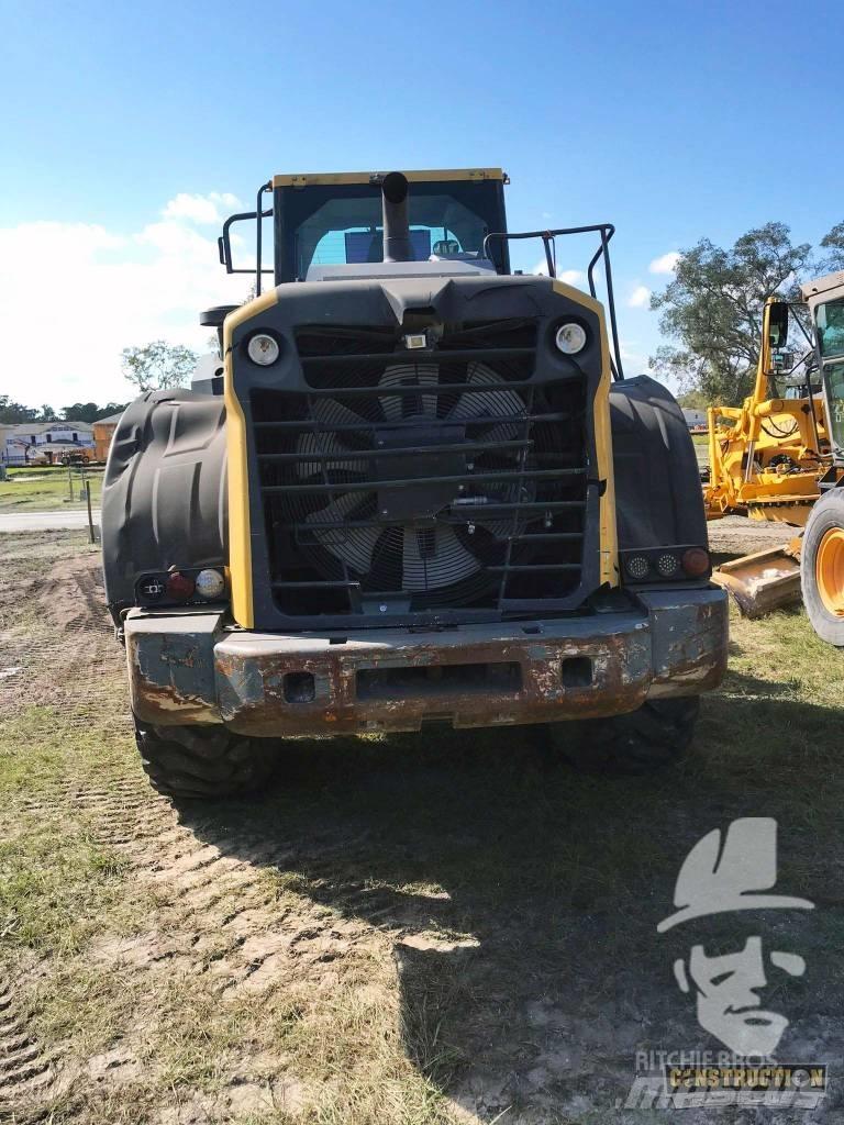 Komatsu WA380 Chargeuse sur pneus