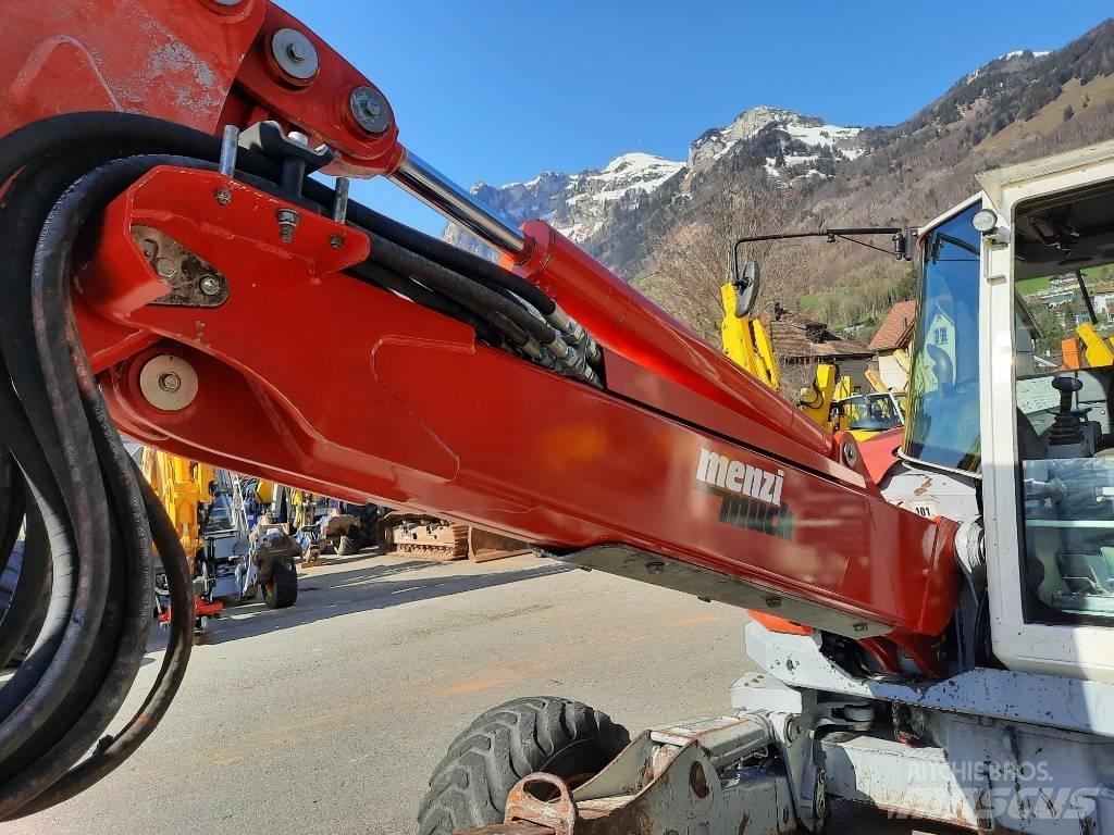 Menzi Muck M530 Pelle sur pneus