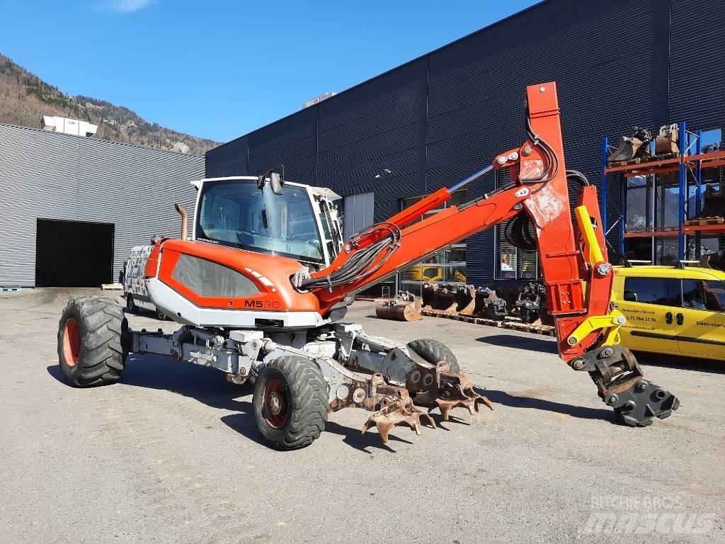 Menzi Muck M530 Pelle sur pneus