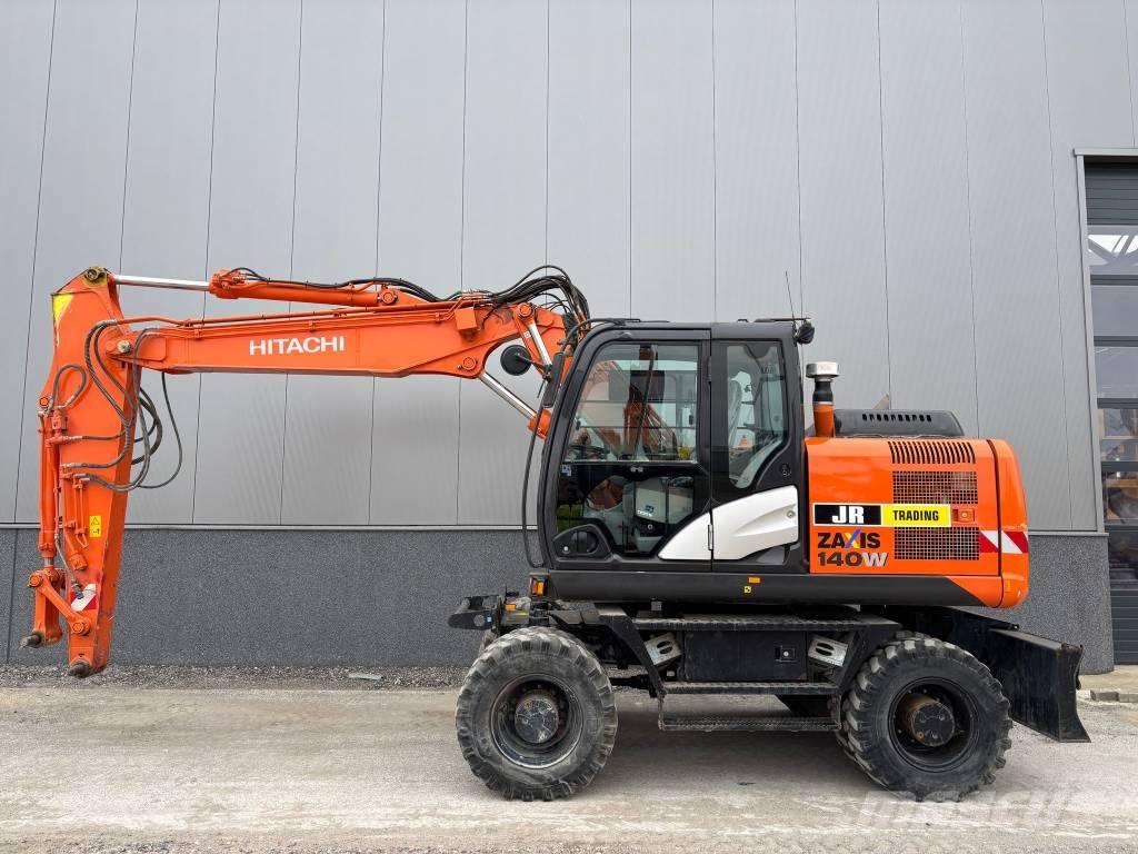 Hitachi ZX 140 W-5B Pelle sur pneus