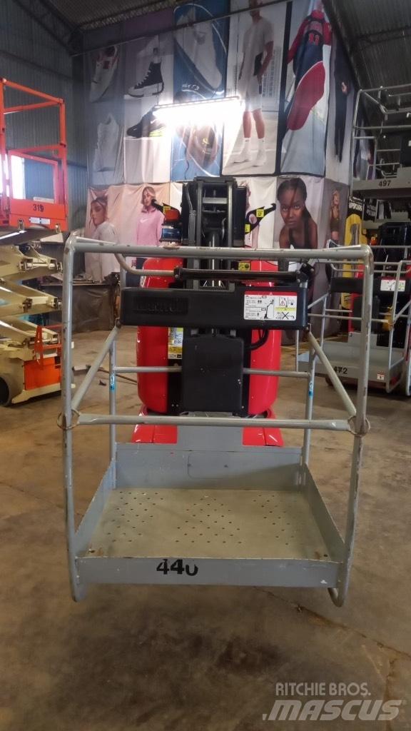 Manitou 100 VJR Mât vertical
