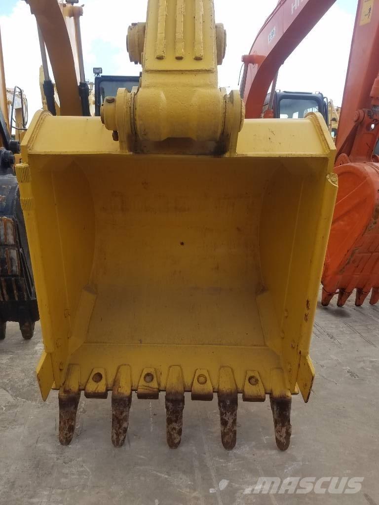 Komatsu PC 220-8 Pelle sur chenilles