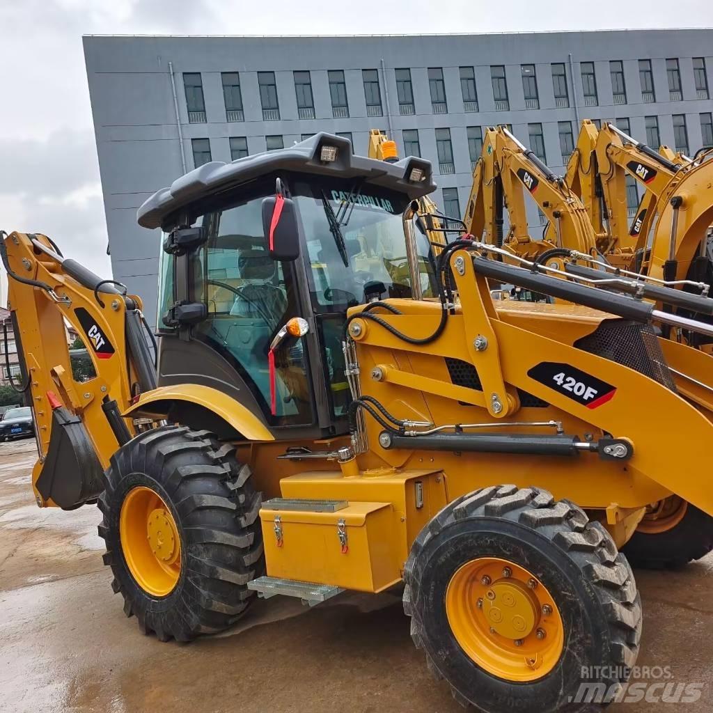 CAT 420 F Tractopelle