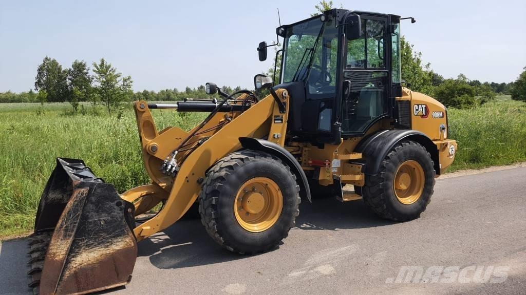CAT 908M Chargeuse sur pneus