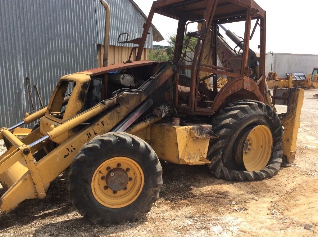 New Holland NH 95 Pelle rétro arrière