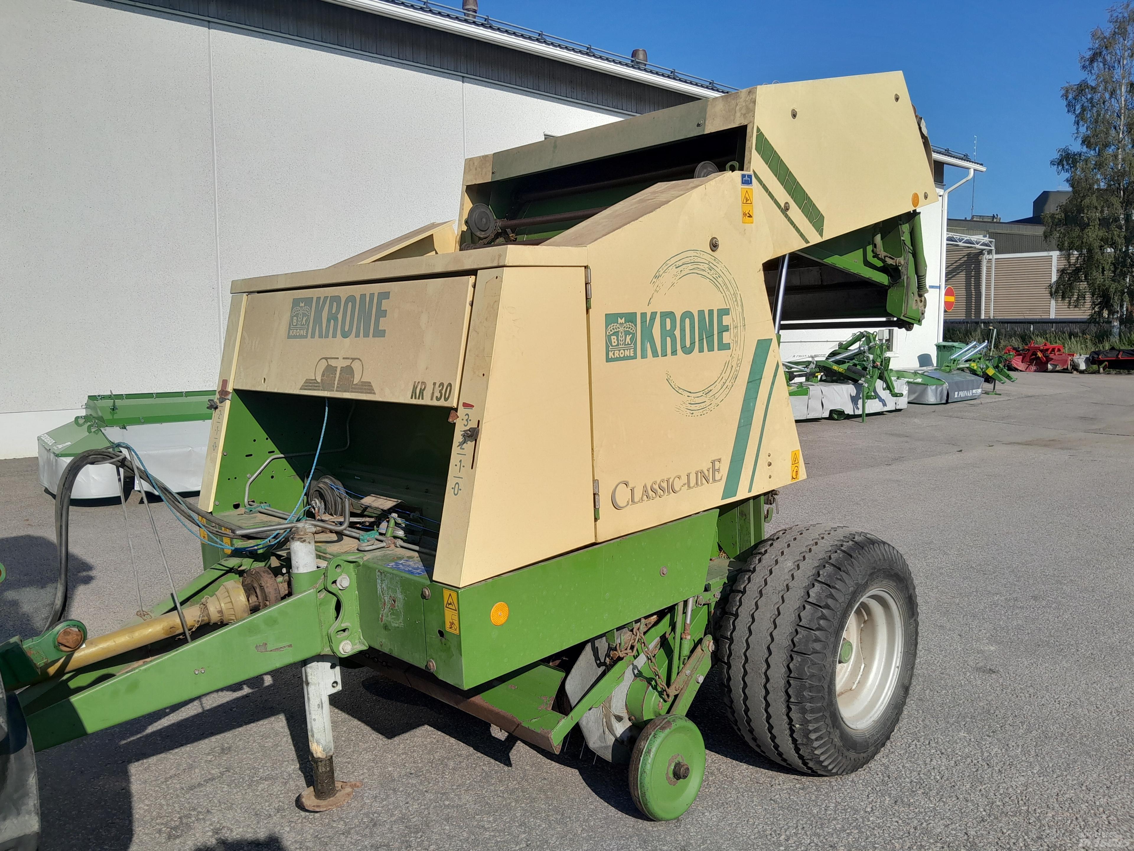 Krone MYYTY KR 130 Presse à balle ronde