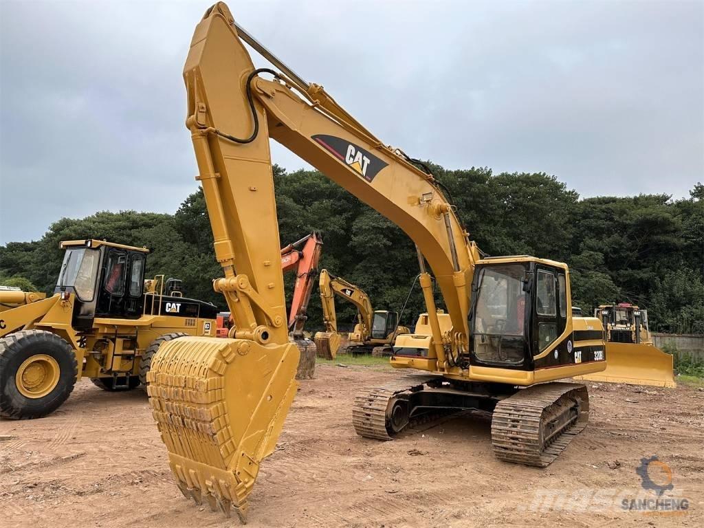 CAT 320BL Pelle sur chenilles