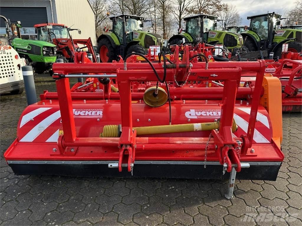 Dücker UM 27 HV G7 Autres matériels de fenaison