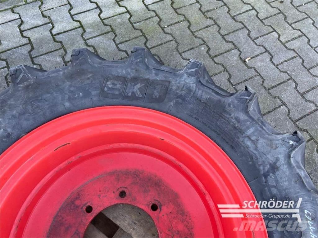 BKT 1X 320/70 R24 Pneus, roues et jantes