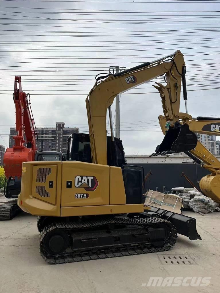 CAT 307 Pelle sur chenilles