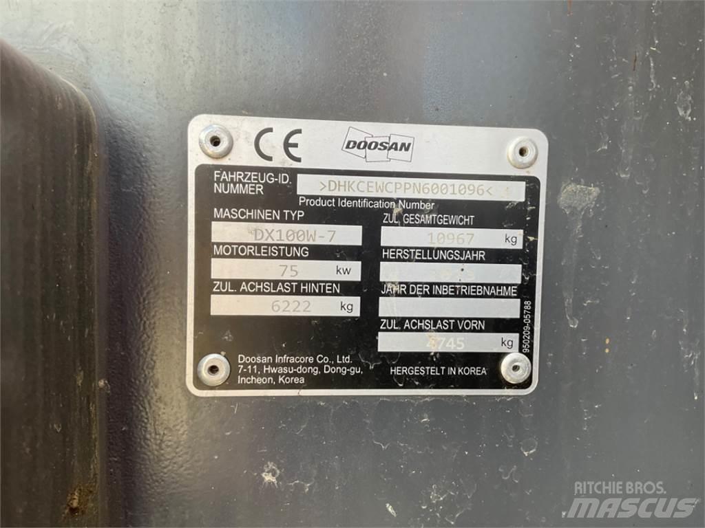 Doosan DX100W-7 Pelle sur pneus