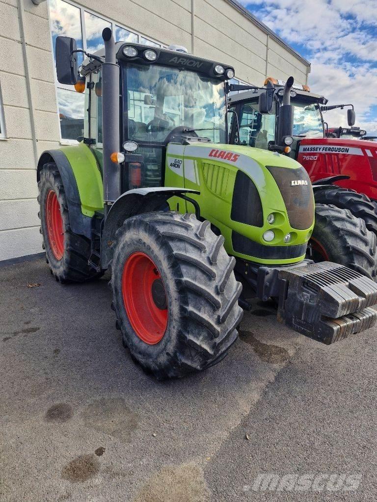 CLAAS Arion 640 Tracteur
