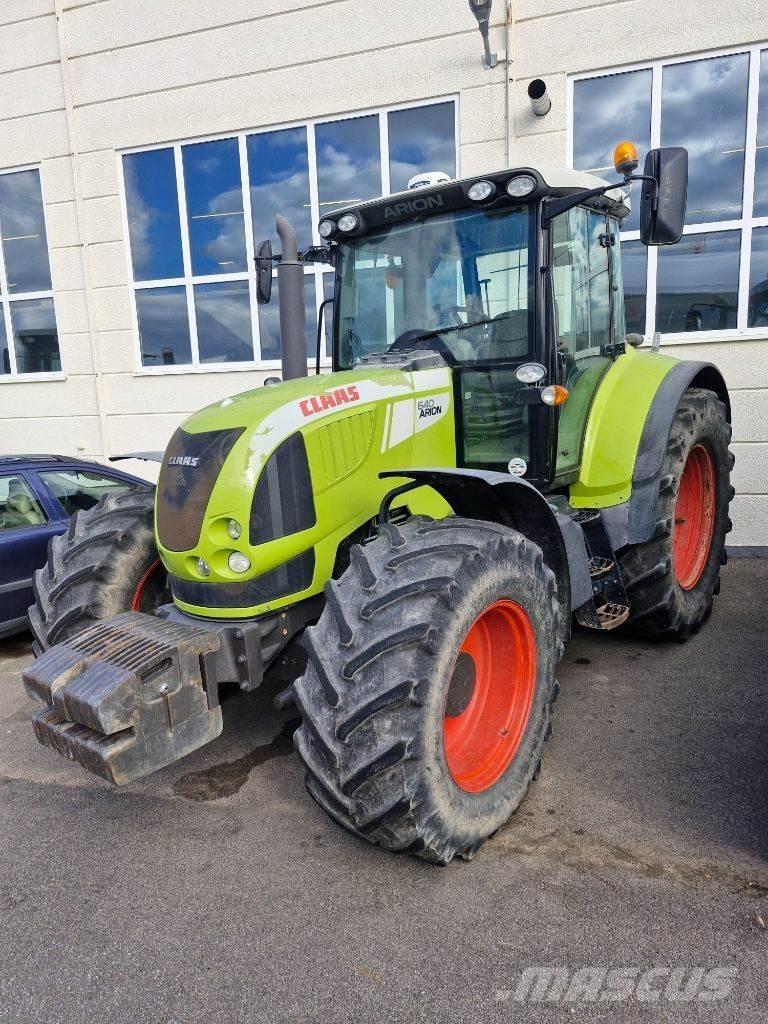 CLAAS Arion 640 Tracteur