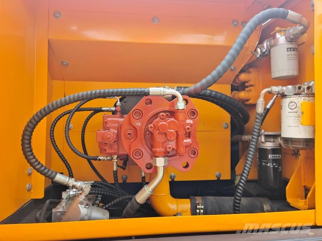 Hyundai HX 220 HD Pelle sur chenilles