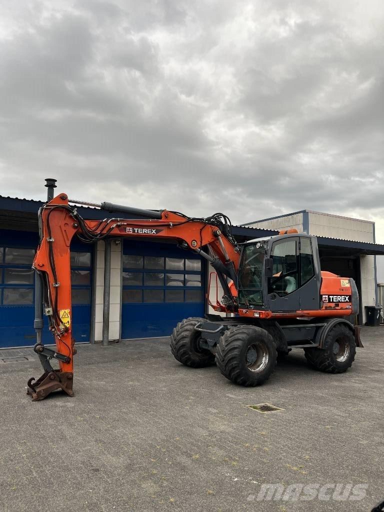 Terex TW160 Pelle sur pneus