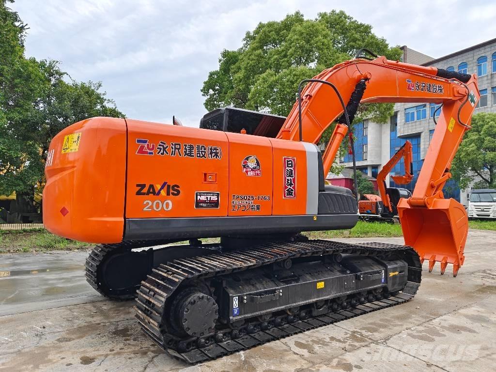 Hitachi ZX 200 Pelle sur chenilles