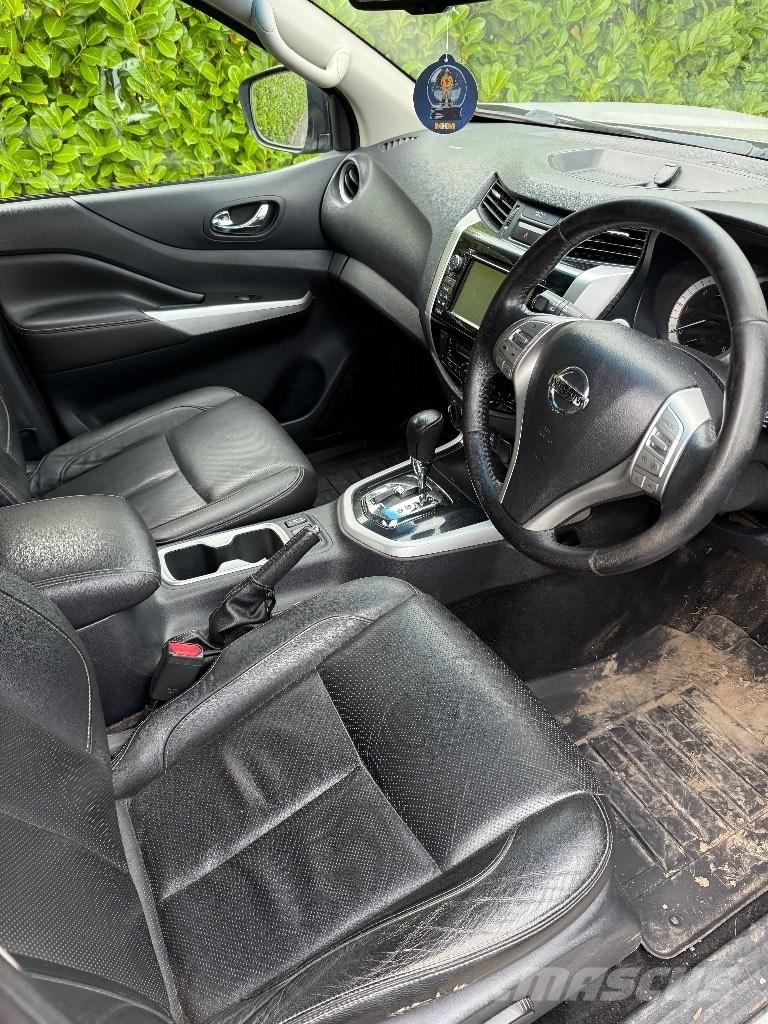 Nissan Navara Utilitaire benne