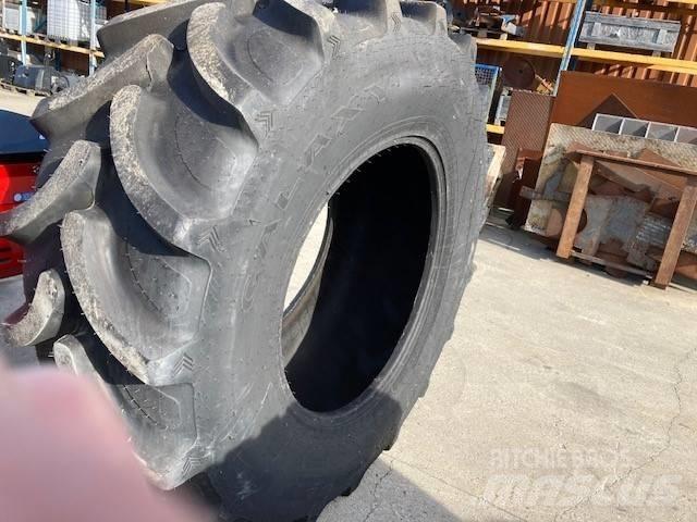 Galaxy 710/70R38 Pneus, roues et jantes
