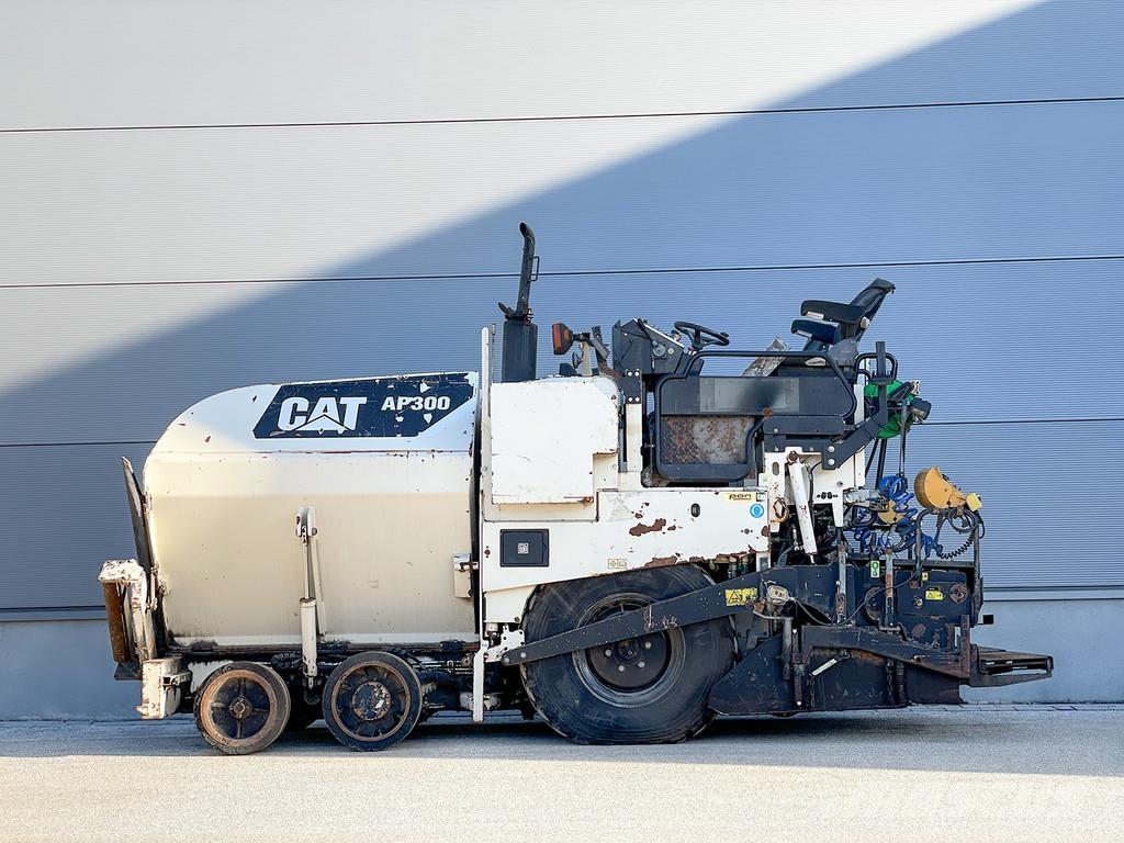 CAT AP300 Finisseur