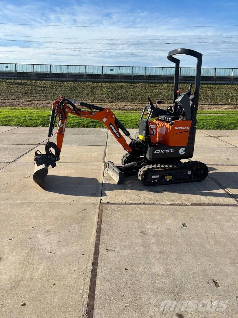 Doosan DX10Z Mini pelle < 7t